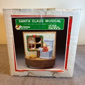 Vintage Christmas Around The World Santa Claus Musical Figurine House of Lloyd